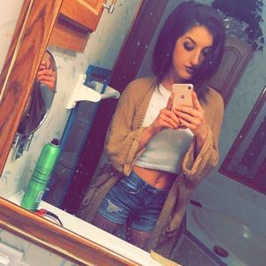 Meet your Posher, Brie